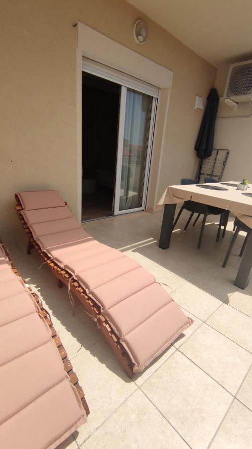 נובליה Apartments Tomislav מראה חיצוני תמונה