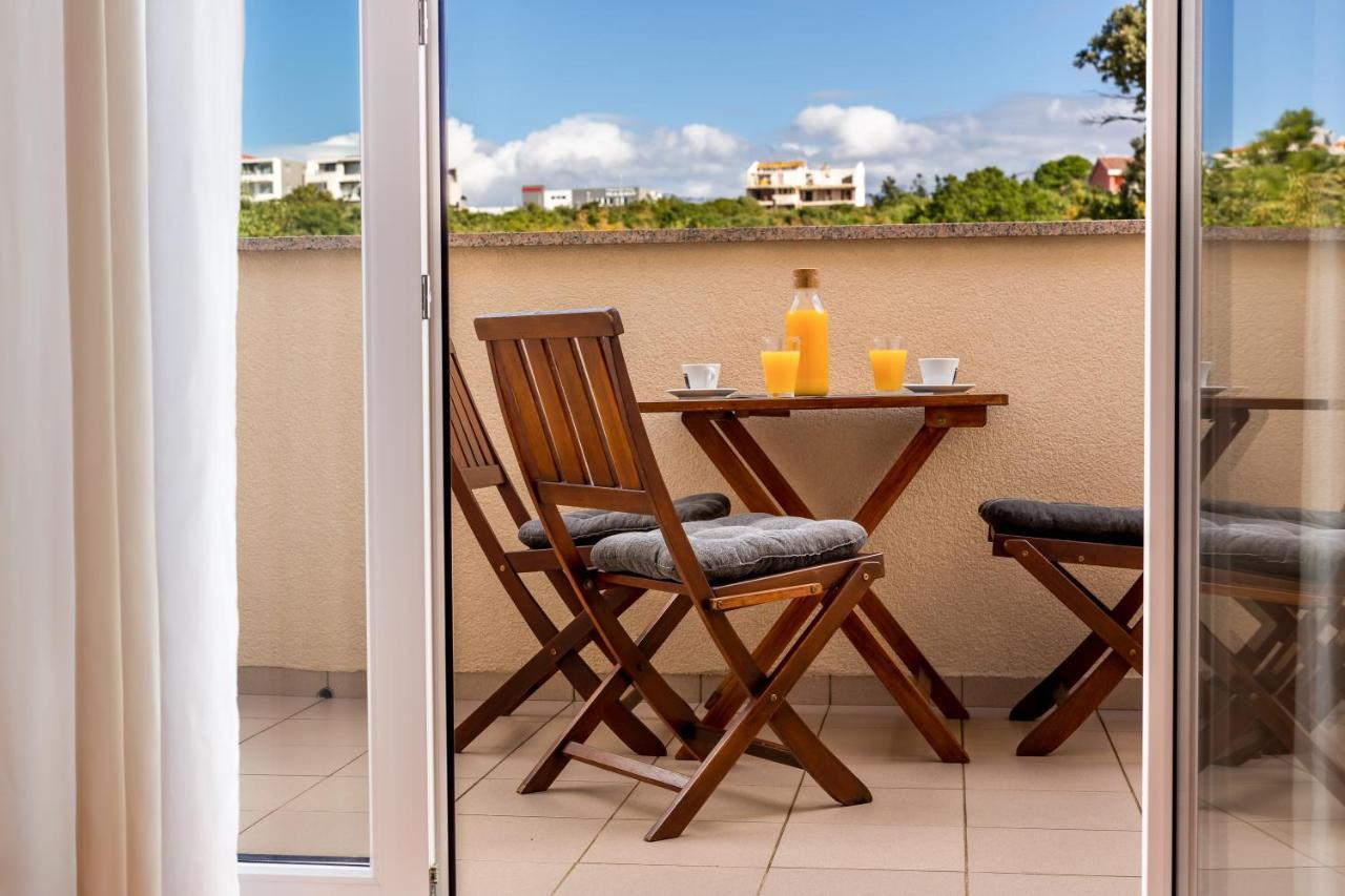 נובליה Apartments Tomislav מראה חיצוני תמונה